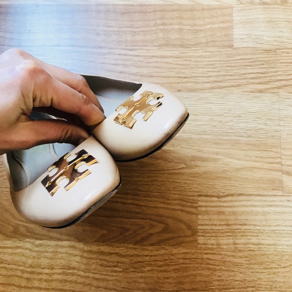 SOLD Tory Burch Raleigh Logo Flats - Picture 3 of 7